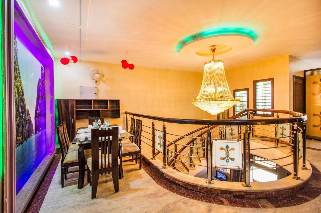 Fabhotel Plus Maniram Palace Агра Экстерьер фото