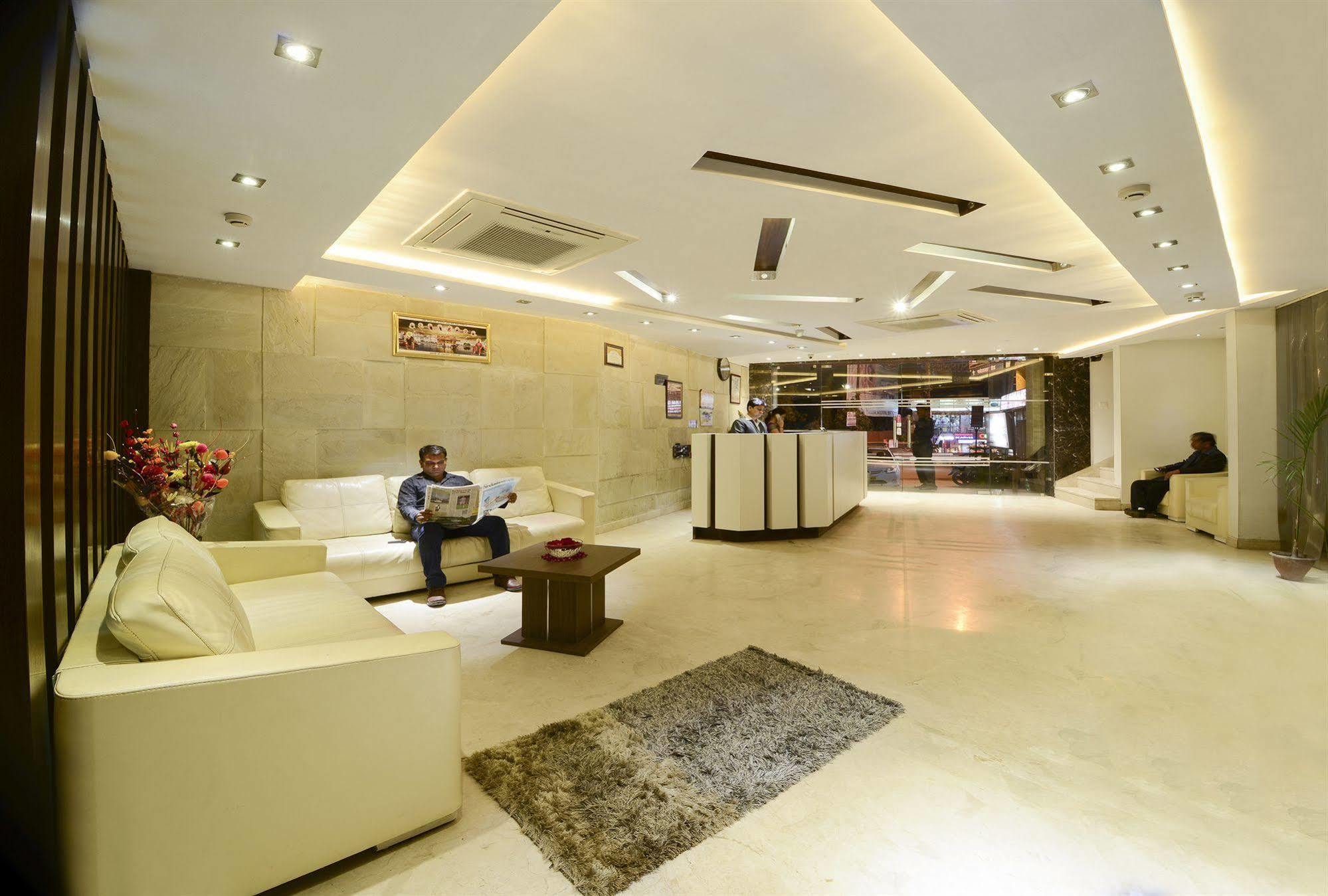 Fabhotel Plus Maniram Palace Агра Экстерьер фото